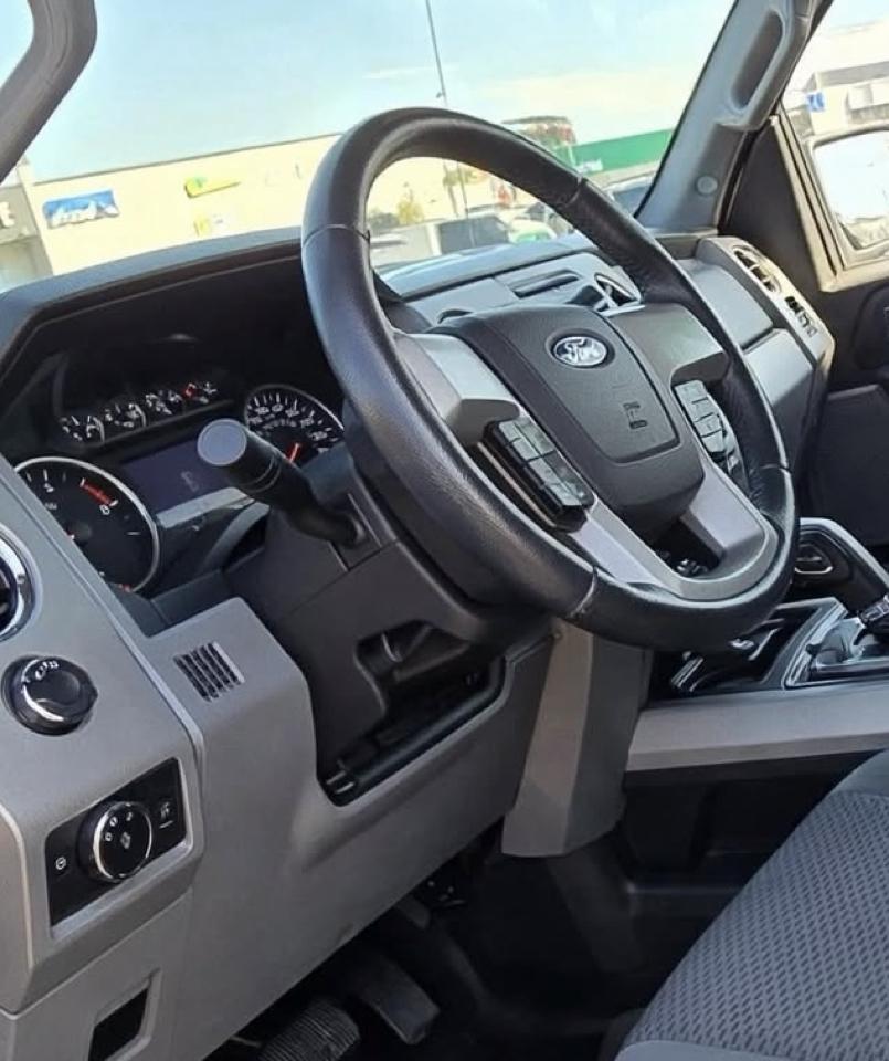 Ford F-150 4WD SuperCrew 145" King Ranch 2013