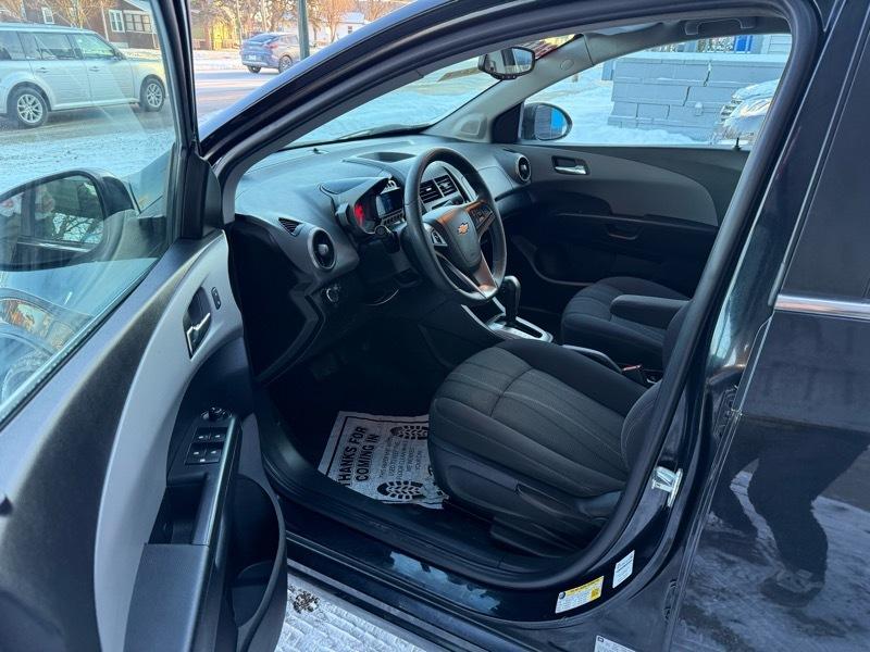 Chevrolet Sonic LT Auto Sedan 2015