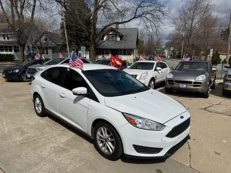 Ford Focus SE Sedan 2016