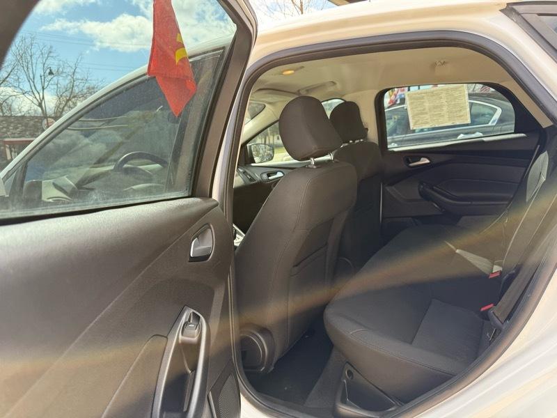 Ford Focus SE Sedan 2016