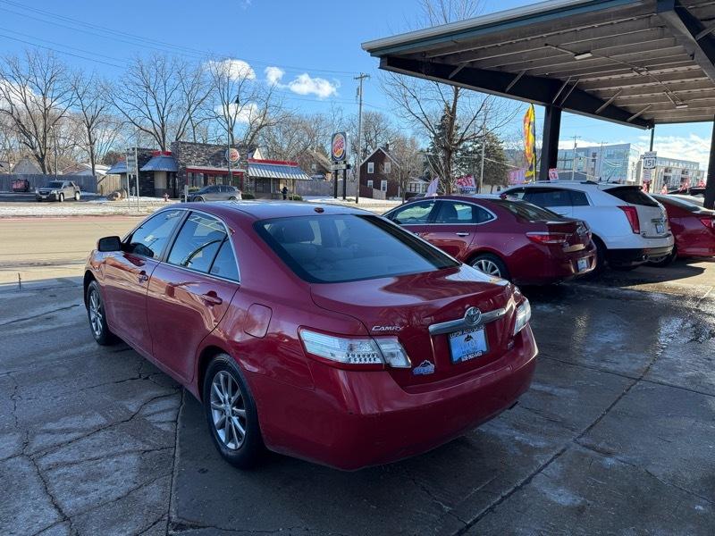 Toyota Camry Hybrid Sedan 2010