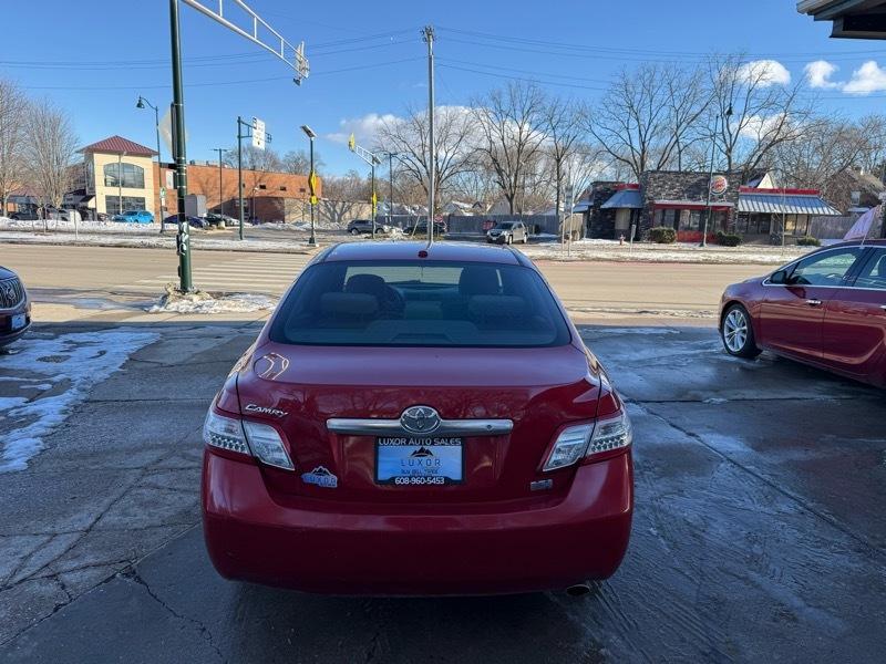 Toyota Camry Hybrid Sedan 2010