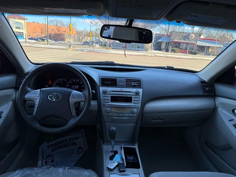 Toyota Camry Hybrid Sedan 2010