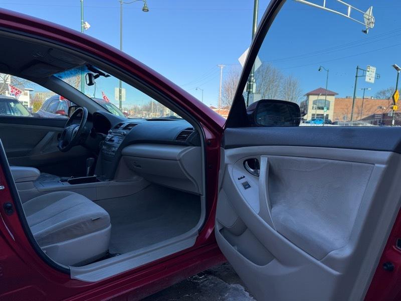 Toyota Camry Hybrid Sedan 2010