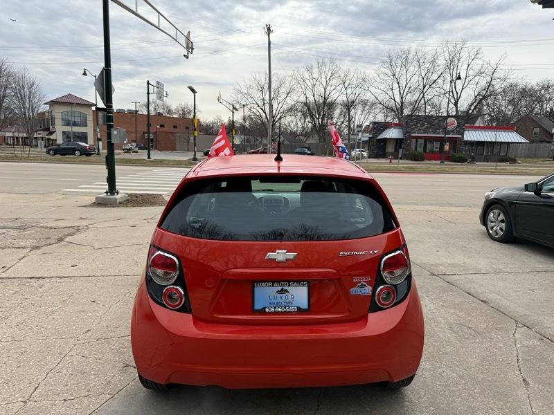 Chevrolet Sonic LT 4D Hatchback 2012