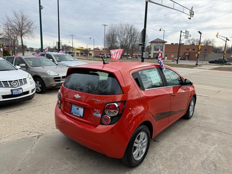 Chevrolet Sonic LT 4D Hatchback 2012