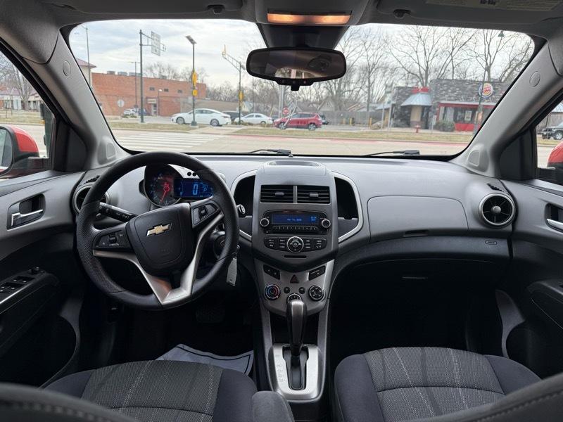 Chevrolet Sonic LT 4D Hatchback 2012