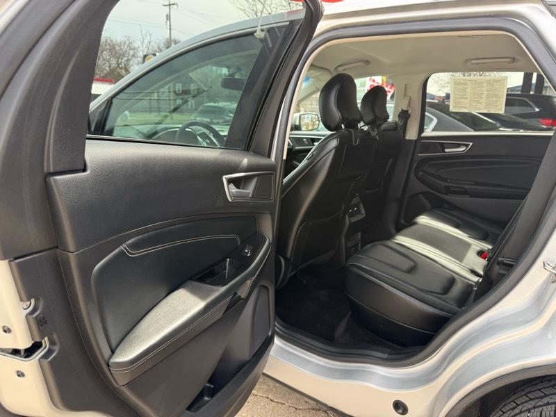 Ford Edge 4dr Titanium AWD 2017