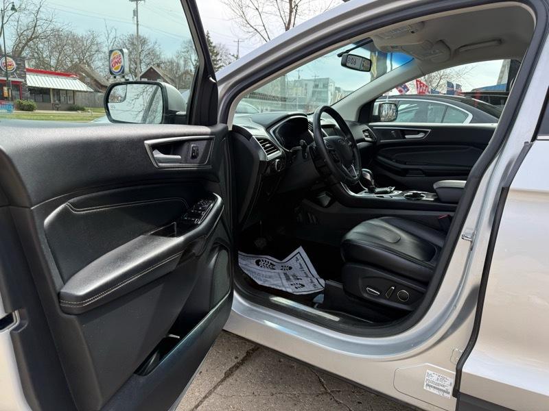 Ford Edge 4dr Titanium AWD 2017