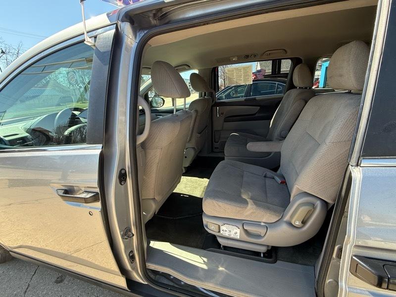 Honda Odyssey 5dr 7-Passenger LX 2016