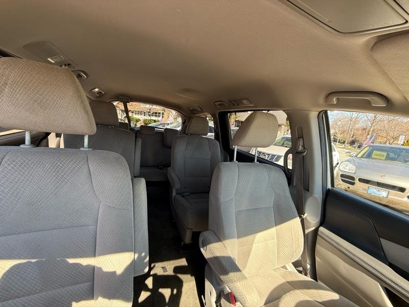 Honda Odyssey 5dr 7-Passenger LX 2016