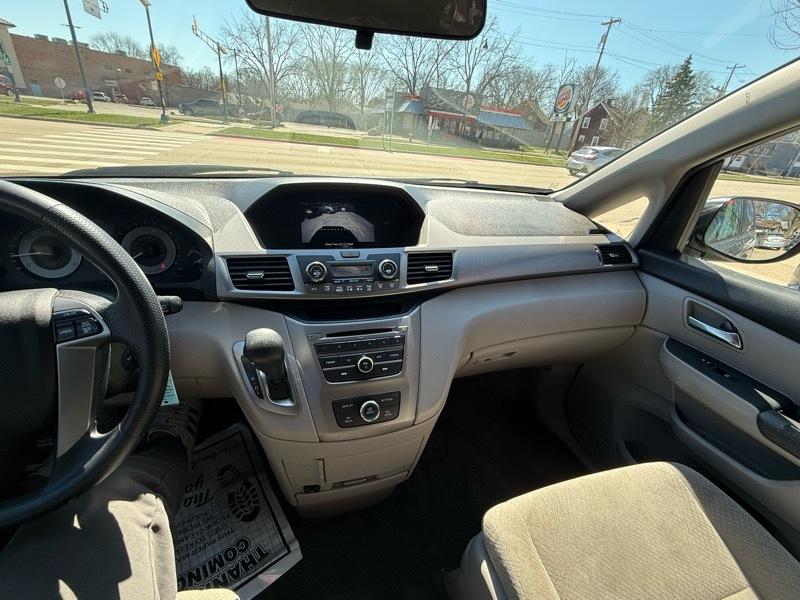 Honda Odyssey 5dr 7-Passenger LX 2016