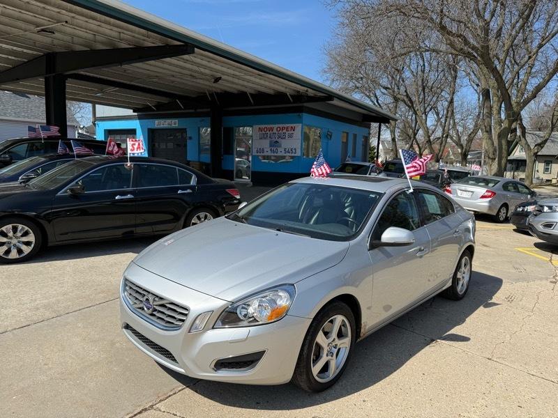 Volvo S60 FWD 4dr Sdn T5 2012