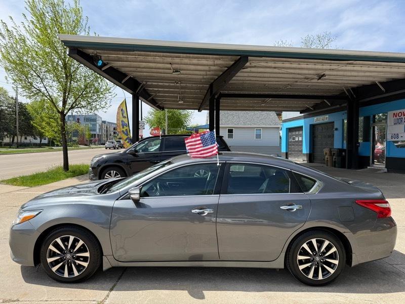 Nissan Altima 2.5 SV 2016