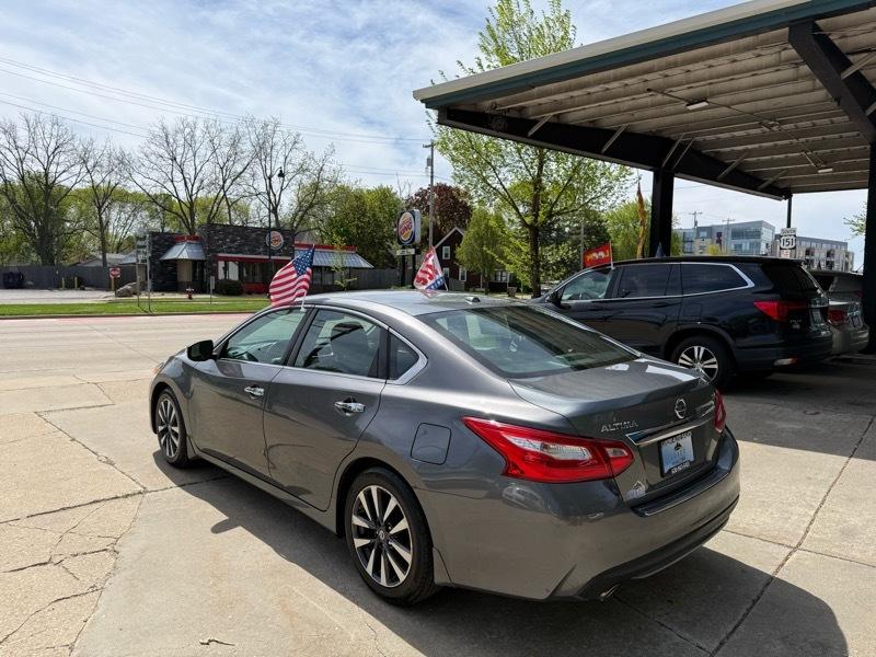 Nissan Altima 2.5 SV 2016