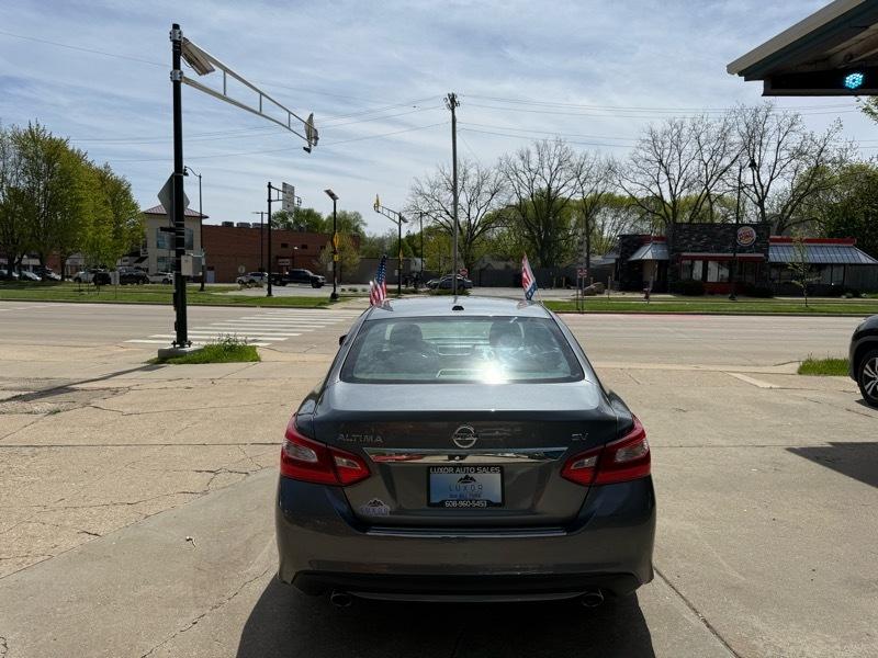Nissan Altima 2.5 SV 2016