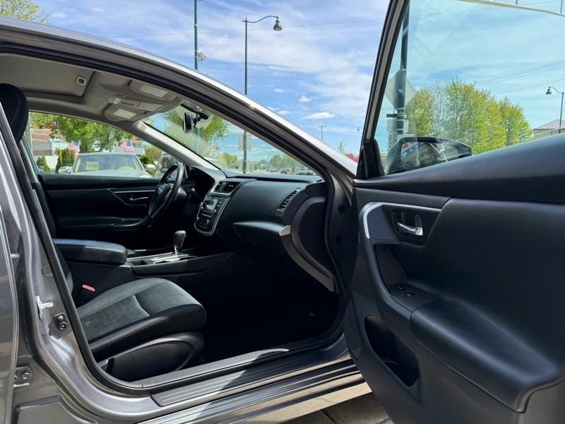 Nissan Altima 2.5 SV 2016