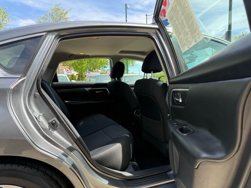 Nissan Altima 2.5 SV 2016