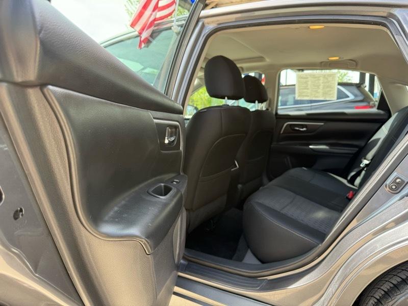 Nissan Altima 2.5 SV 2016