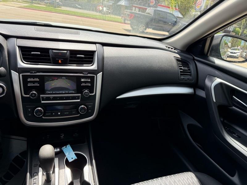 Nissan Altima 2.5 SV 2016