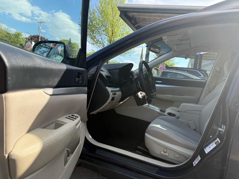 Subaru Outback 2.5i Premium 2013