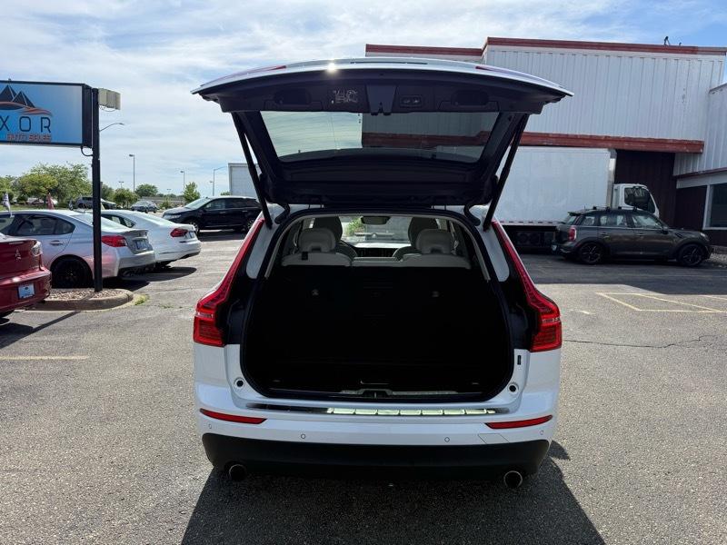 Volvo XC60 T6 AWD Momentum 2021