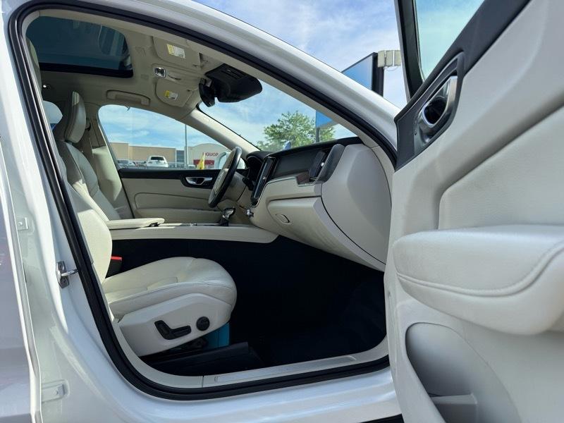 Volvo XC60 T6 AWD Momentum 2021