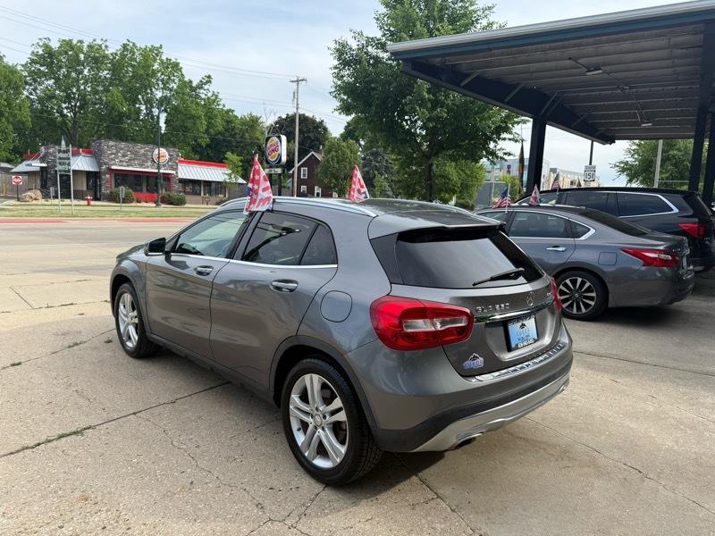 Mercedes-Benz GLA GLA 250 4MATIC SUV 2016