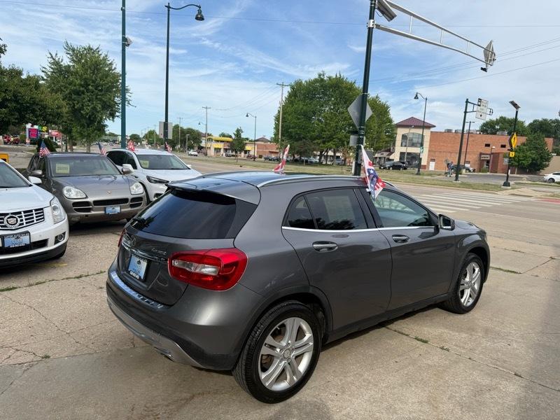 Mercedes-Benz GLA GLA 250 4MATIC SUV 2016