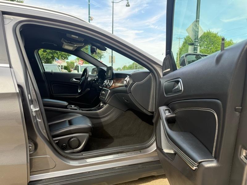 Mercedes-Benz GLA GLA 250 4MATIC SUV 2016