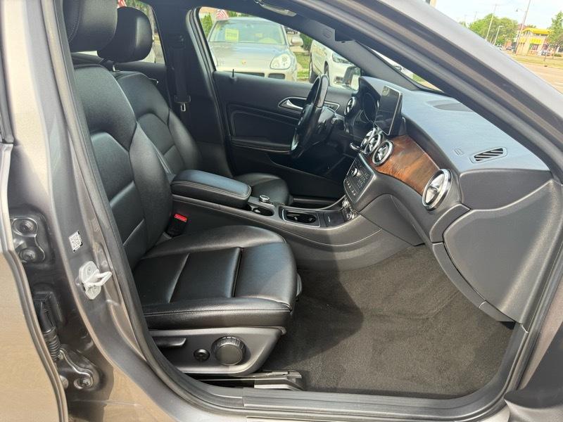 Mercedes-Benz GLA GLA 250 4MATIC SUV 2016