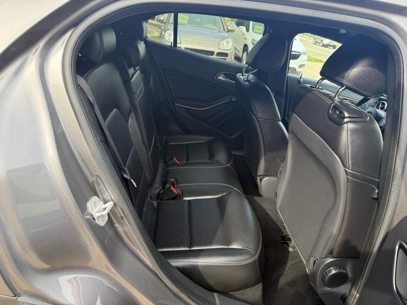 Mercedes-Benz GLA GLA 250 4MATIC SUV 2016