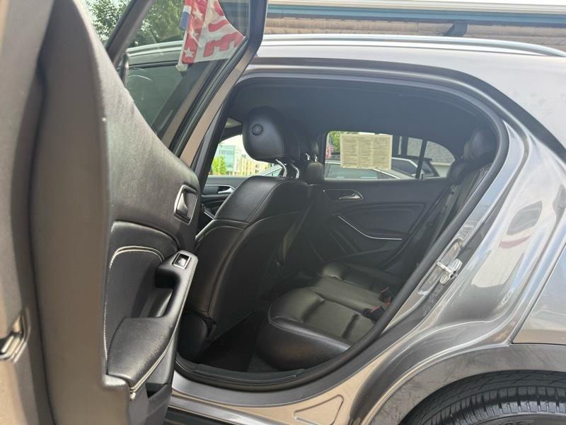 Mercedes-Benz GLA GLA 250 4MATIC SUV 2016