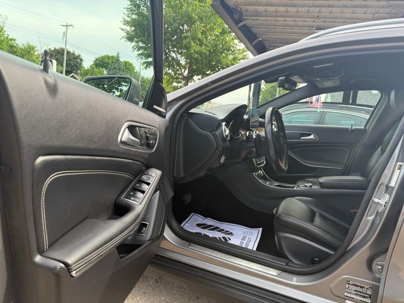 Mercedes-Benz GLA GLA 250 4MATIC SUV 2016