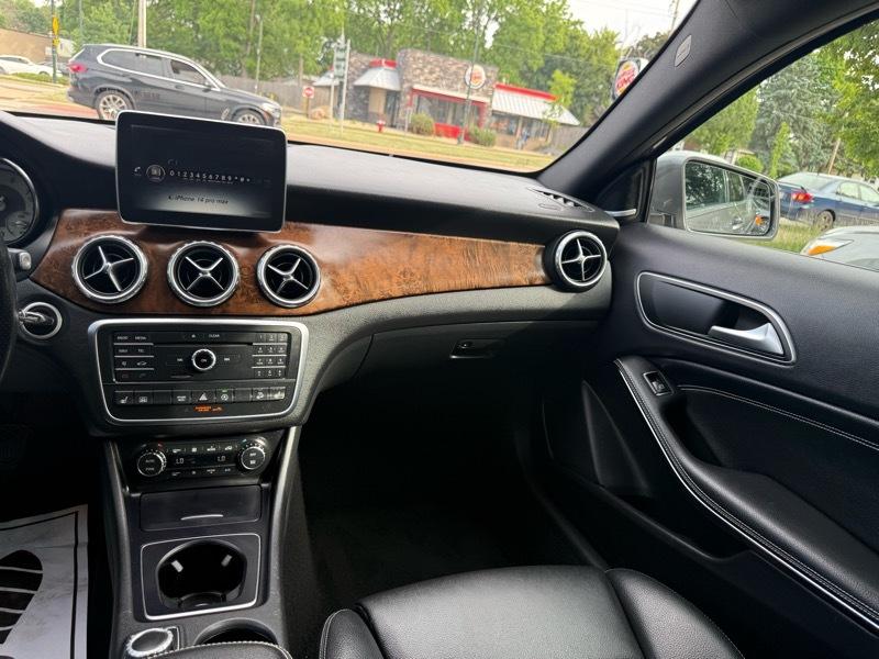 Mercedes-Benz GLA GLA 250 4MATIC SUV 2016