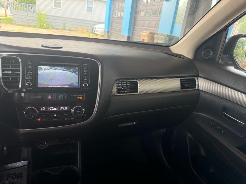 Mitsubishi Outlander SE 2016