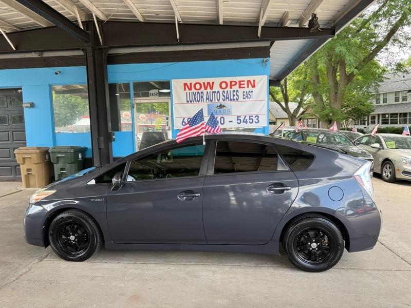 Toyota Prius Two 2015