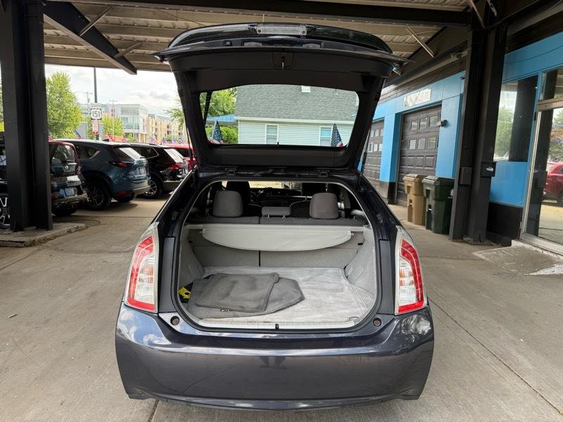 Toyota Prius Two 2015