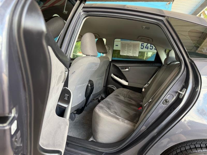 Toyota Prius Two 2015
