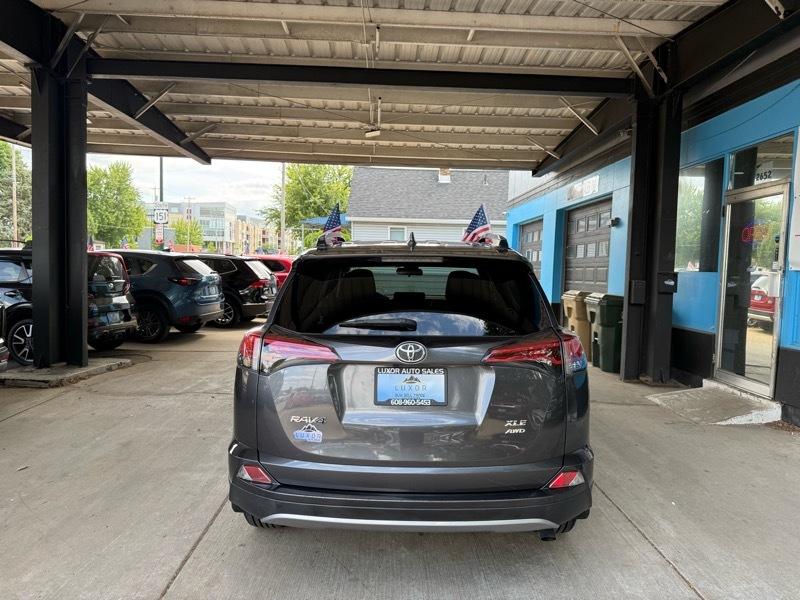 Toyota RAV4 XLE 2018