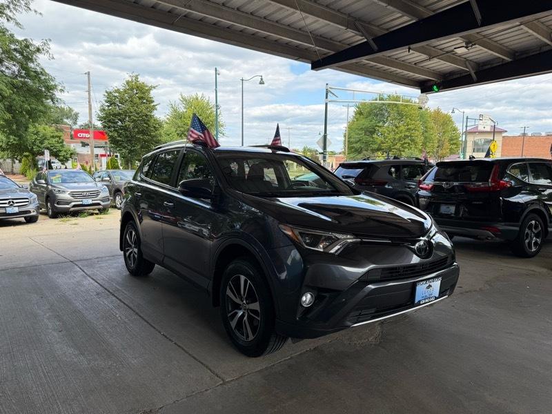 Toyota RAV4 XLE 2018