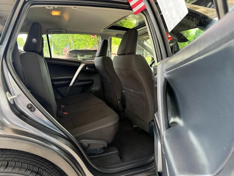 Toyota RAV4 XLE 2018