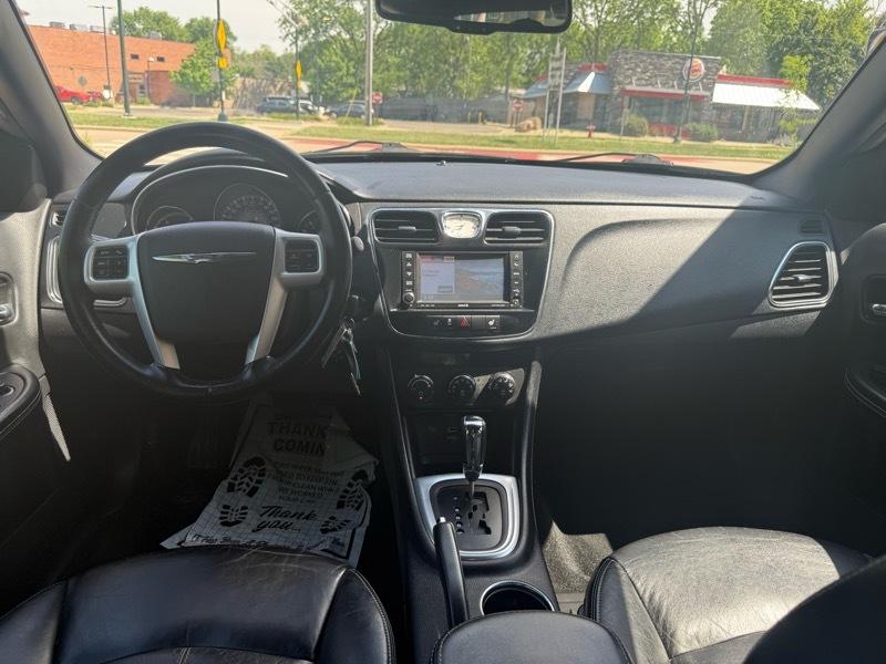Chrysler 200 Limited 2012