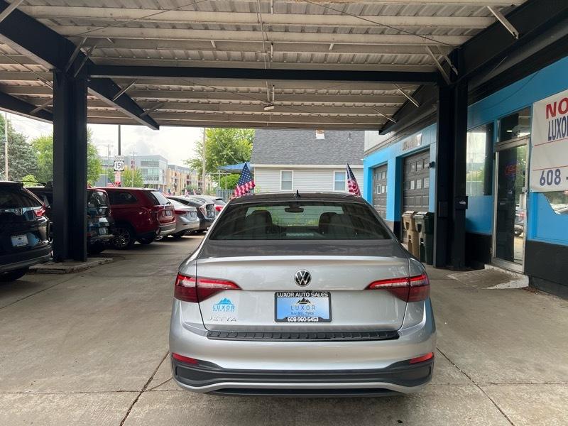 Volkswagen Jetta Sport 2024
