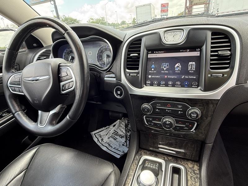 Chrysler 300 Limited AWD 2018