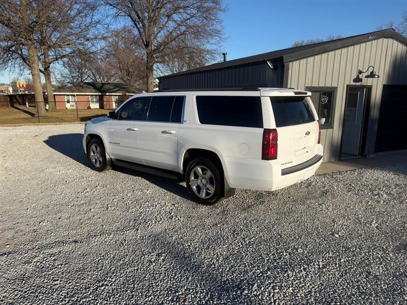 Chevrolet Suburban LT 4WD 2015