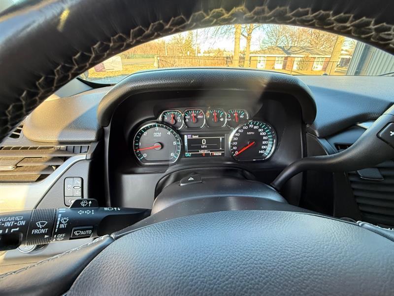 Chevrolet Suburban LT 4WD 2015