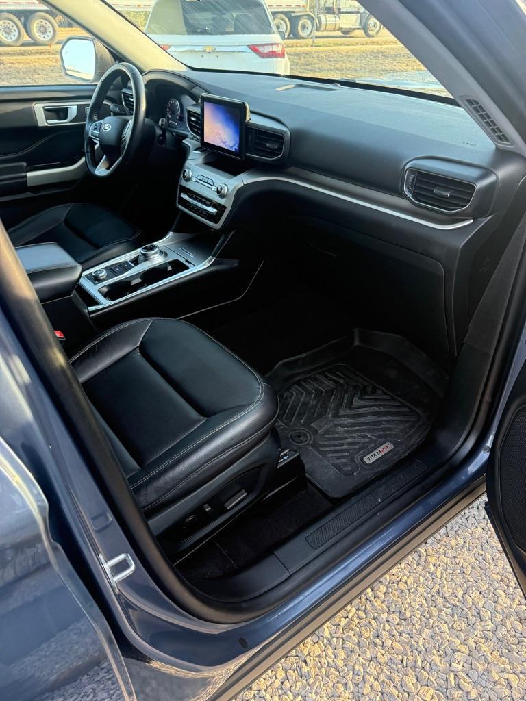 Ford Explorer XLT AWD 2021