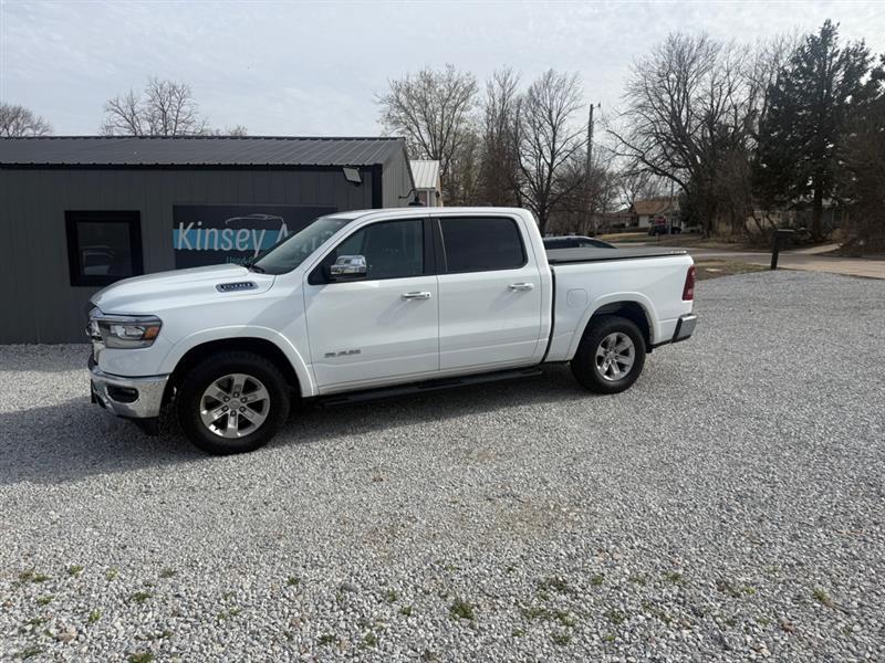 RAM 1500 Laramie Crew Cab SWB 4WD 2022