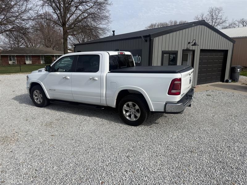 RAM 1500 Laramie Crew Cab SWB 4WD 2022
